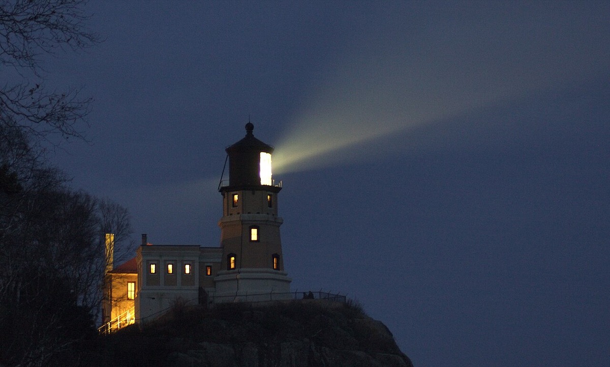 Split Rock Lighthouse on its cliff above Lake Superior