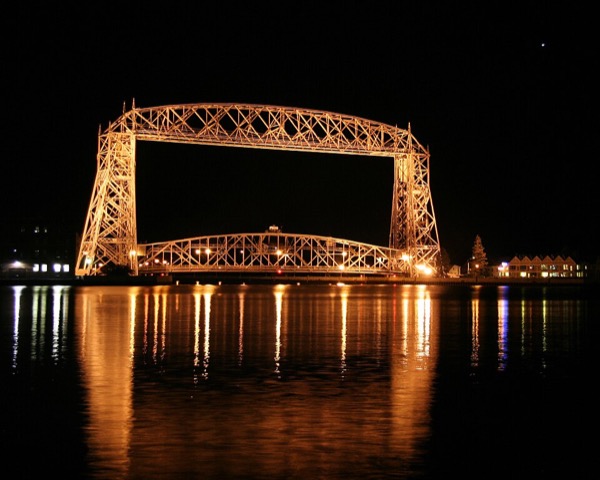 The Aerial Lift Bridge lit up at night